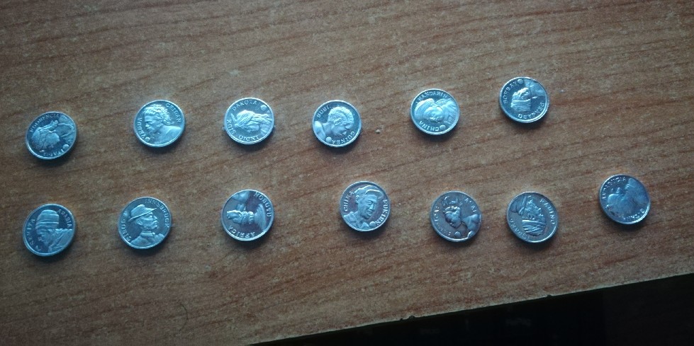 Foto 2 Moneda sin identificar: Coleccion Monedas Integracio Populorum