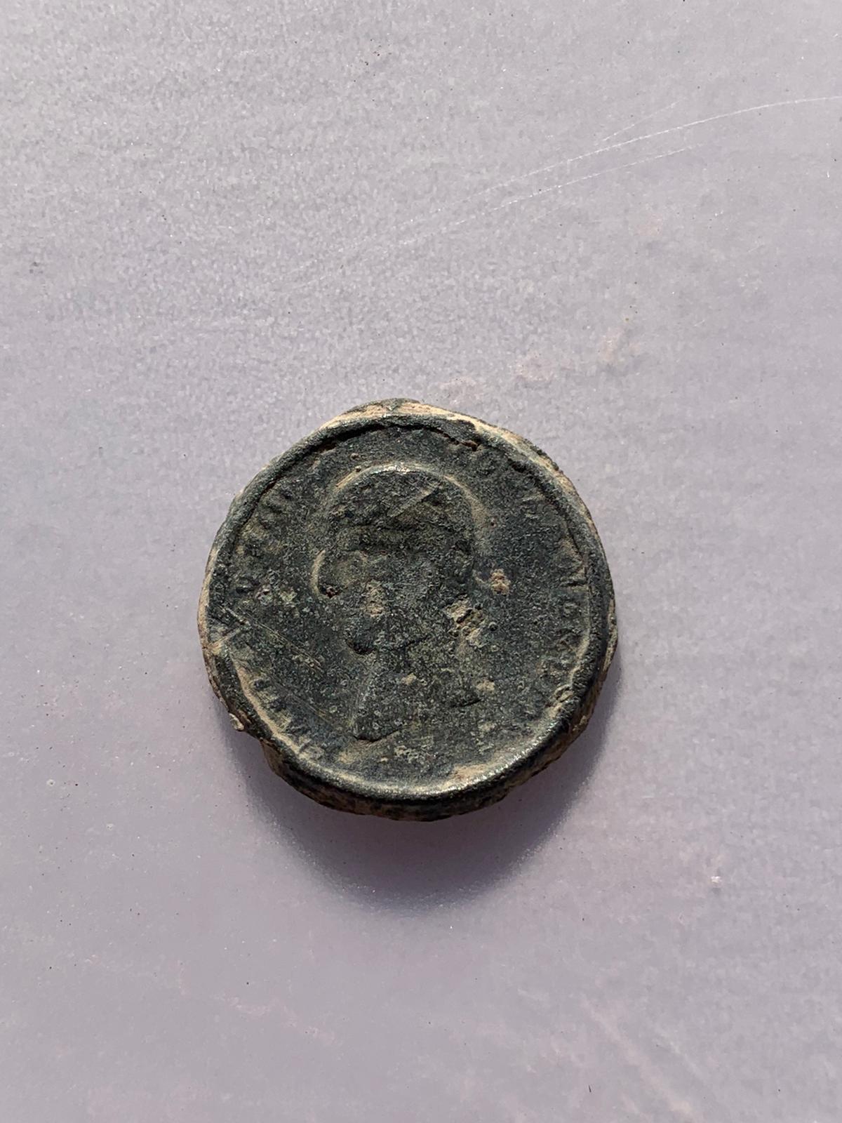 Foto 1 Moneda sin identificar: Informacion