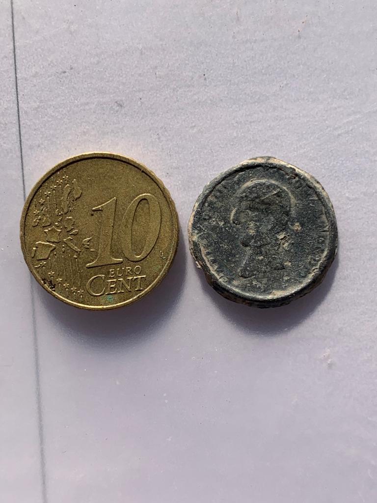 Foto 2 Moneda sin identificar: Informacion