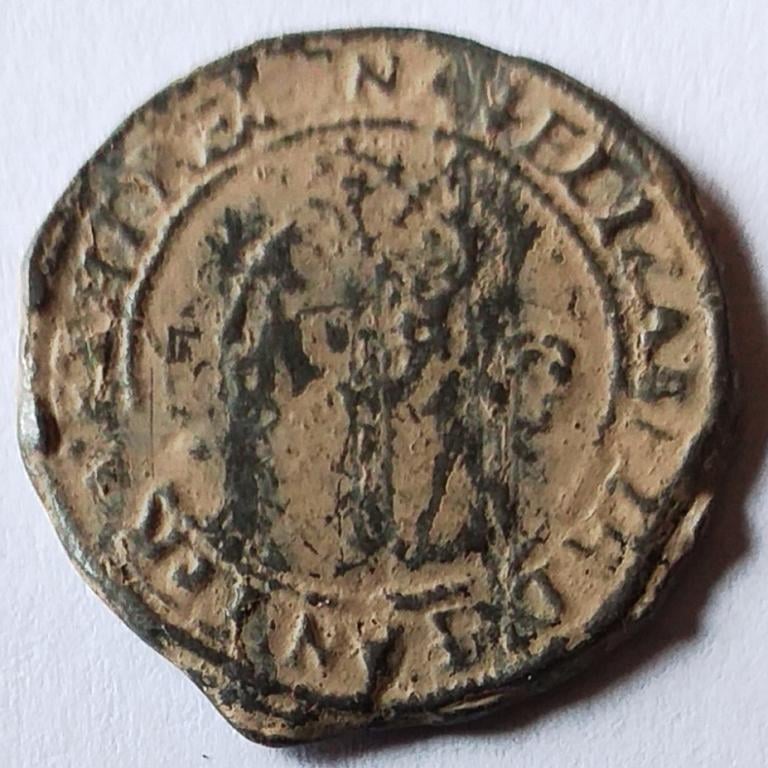 Foto 2 Moneda sin identificar: Desconozco su origen, alguien me puede ayudar