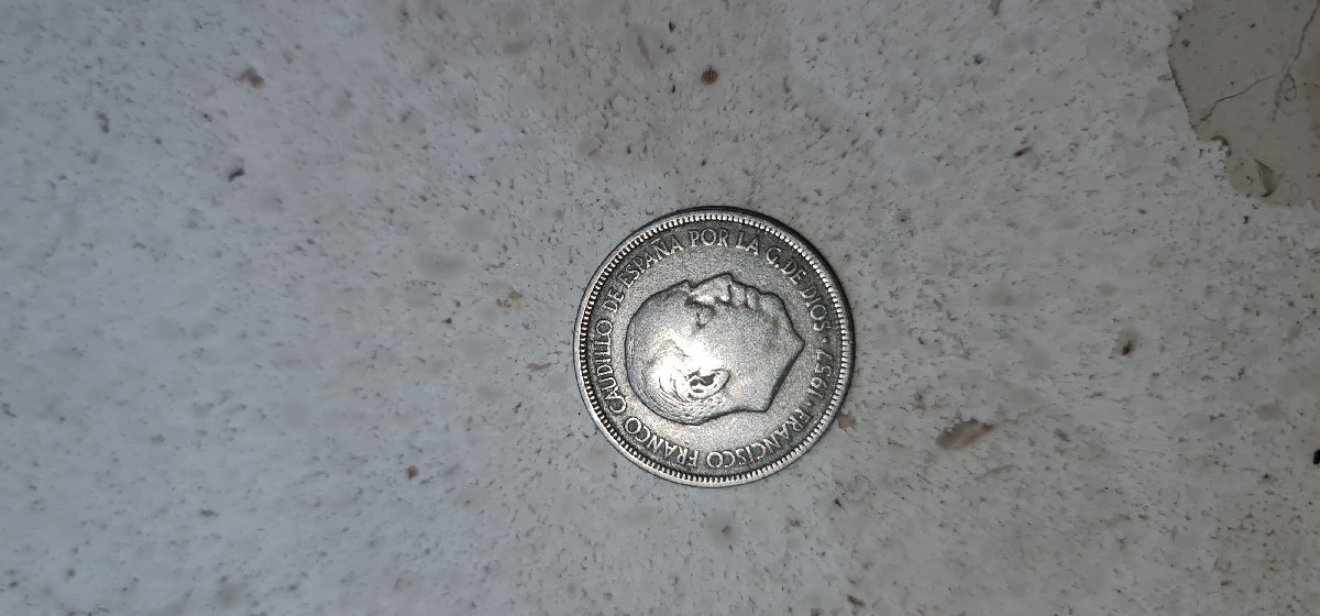 Foto 2 Moneda sin identificar: Peseta franco 1957