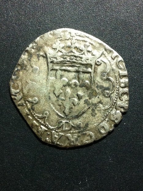 Foto 1 Moneda sin identificar: Hola amigos me podrán guiar para la identificación de esta moneda