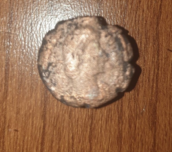 Foto 1 Moneda sin identificar: Ayuda para identificar