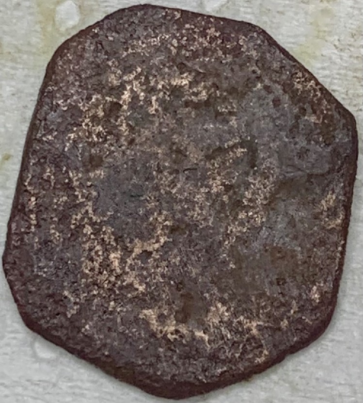 Foto 2 Moneda sin identificar: Esta me vino en un lote de monedas romanas