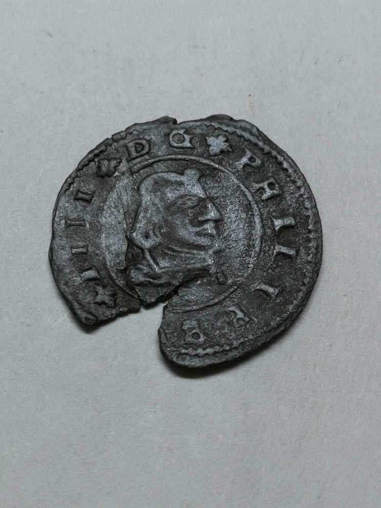 Foto 1 Moneda sin identificar: Me pueden ayudar a identificar está moneda